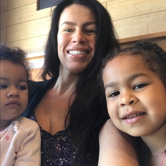 Meet your Posher, Nina - Picture 3 of 3